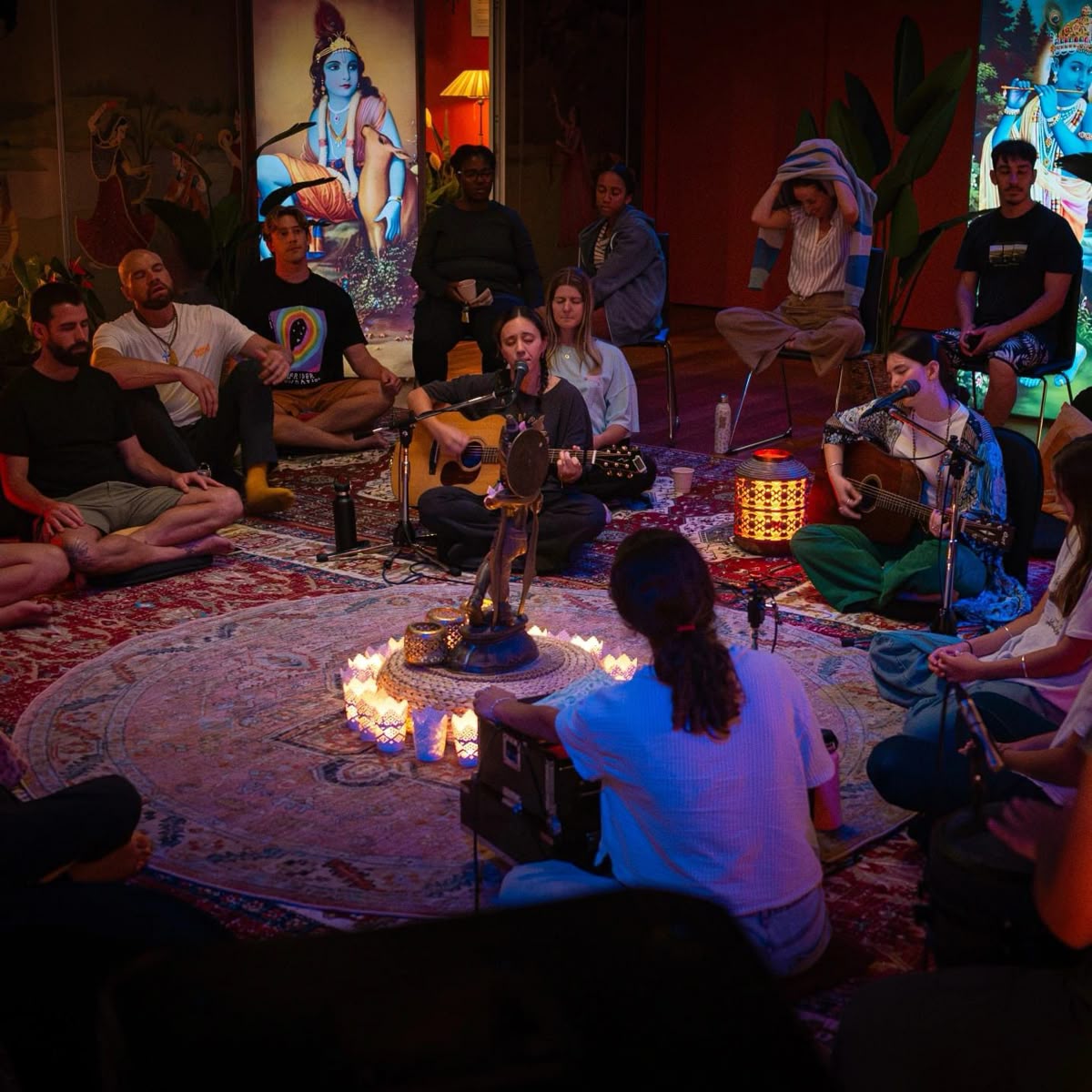 kirtan at dhaam baba shri raj mahajan